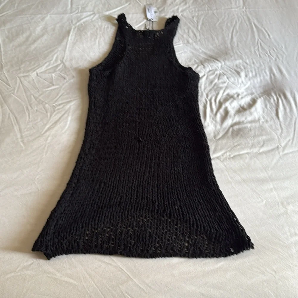 Express Black cover Sleeveless Top perfect for the beach size M - Picture 4 of 7